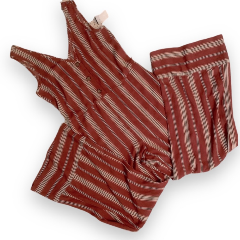 $40 SALE Xhilaration rust jumpsuit size S